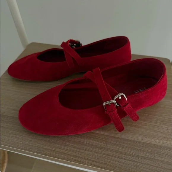 Zara Red Flats with Double Strap - Picture 2 of 4